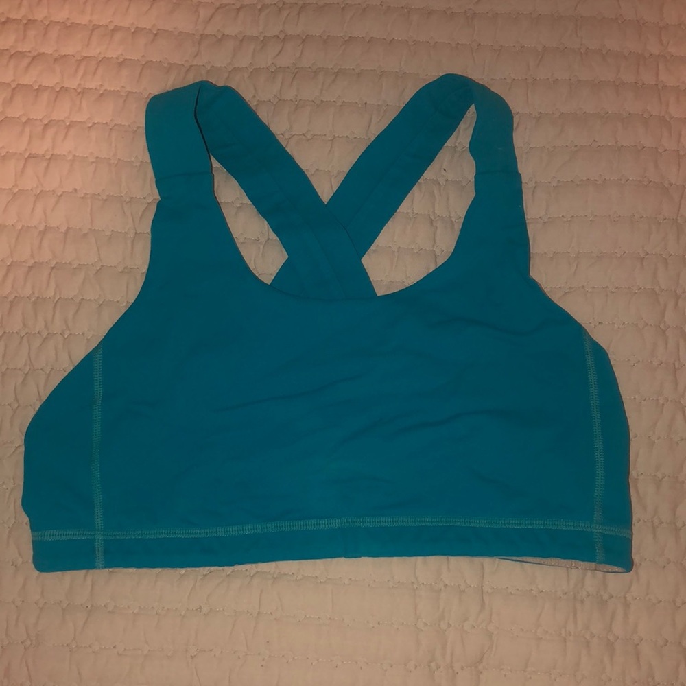 Lululemon sports bra